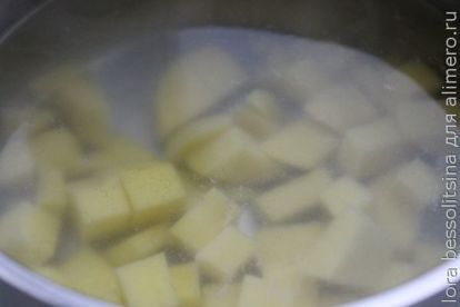 картошка в воде
