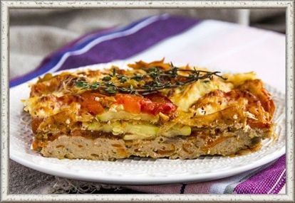 10. Мясная запеканка (от 10 месяцев). Продукты: 1 картофелина, 30 г мясного фарша, 30 г сливочного масла, 2-3 листика чабреца, 1 веточка розмарина, 1 зубчик чеснока, 1 ч. л. сметаны. Приготовление: отварить картофель, размять со сметаной. Перемешать с фаршем мелко нарезанный чабрец и розмарин, потушить на воде с маслом минут 5. Натереть формочку чесноком, смазать сливочным маслом. Выложить фарш, сверху картофельное пюре, посыпать сливочным маслом и запекать в духовке 5 минут. 10. Мясная запеканка (от 10 месяцев). Продукты: 1 картофелина, 30 г мясного фарша, 30 г сливочного масла, 2-3 листика чабреца, 1 веточка розмарина, 1 зубчик чеснока, 1 ч. л. сметаны. Приготовление: отварить картофель, размять со сметаной. Перемешать с фаршем мелко нарезанный чабрец и розмарин, потушить на воде с маслом минут 5. Натереть формочку чесноком, смазать сливочным маслом. Выложить фарш, сверху картофельное пюре, посыпать сливочным маслом и запекать в духовке 5 минут.