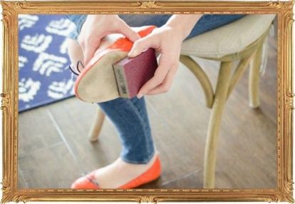 6. Обувь скользит? Потрите подошву наждачной бумагой, сцепление с дорогой станет лучше. 6. Обувь скользит? Потрите подошву наждачной бумагой, сцепление с дорогой станет лучше.
