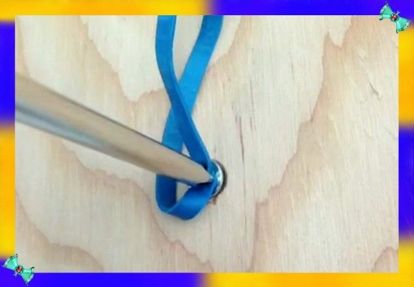 6. Старый шуруп. Если вам необходимо вывернуть старый шуруп с сорванными шлицами на шляпке, то используйте для этого прокладку из канцелярской резинки. 6. Старый шуруп. Если вам необходимо вывернуть старый шуруп с сорванными шлицами на шляпке, то используйте для этого прокладку из канцелярской резинки.