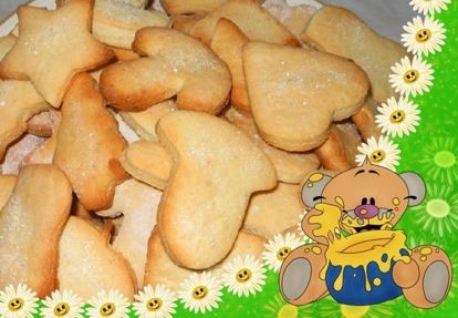 5. Печенье «Вкус маминого детства». Продукты: мука - 3 ст., яйца - 2 шт., масло сливочное - 250 г, сахар - 1-1,5 ст., разрыхлитель - 0,5 ч. л. Приготовление: яйца с сахаром растереть добела. Добавить размягченное масло. Муку просеять, смешать с разрыхлителем и добавить к яйцам и маслу. Перемешать все. Присыпать мукой стол, выложить на него тесто и вымесить до состояния упругости и гладкости. Убрать тесто на 30 мин. в холодильник! Вынуть тесто из холодильника, присыпать немного мукой стол и раскатать тесто! Не очень тонко, а то печеньки будут суховаты. Вырезать печенье различными формами и выложить на противень, смазанный маслом. Поместить в разогретую до 180 градусов духовку и выпекать печенье 15-20 минут, до готовности. 5. Печенье «Вкус маминого детства». Продукты: мука - 3 ст., яйца - 2 шт., масло сливочное - 250 г, сахар - 1-1,5 ст., разрыхлитель - 0,5 ч. л. Приготовление: яйца с сахаром растереть добела. Добавить размягченное масло. Муку просеять, смешать с разрыхлителем и добавить к яйцам и маслу. Перемешать все. Присыпать мукой стол, выложить на него тесто и вымесить до состояния упругости и гладкости. Убрать тесто на 30 мин. в холодильник! Вынуть тесто из холодильника, присыпать немного мукой стол и раскатать тесто! Не очень тонко, а то печеньки будут суховаты. Вырезать печенье различными формами и выложить на противень, смазанный маслом. Поместить в разогретую до 180 градусов духовку и выпекать печенье 15-20 минут, до готовности.