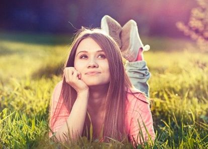 Устройте себе фотосессию! Для этого можно пойти на прогулку с подругами и фотографировать себя на фоне красивой природы или достопримечательностей. А можно посетить профессионального фотомастера, который сделает для вас шикарное портфолио. Устройте себе фотосессию! Для этого можно пойти на прогулку с подругами и фотографировать себя на фоне красивой природы или достопримечательностей. А можно посетить профессионального фотомастера, который сделает для вас шикарное портфолио.