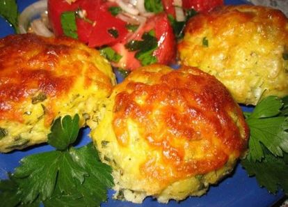 13. Картофельные котлеты. Отварную картошку и патиссоны натереть на крупной терке. Добавить брынзу, чеснок, яйцо. Перемешать, сформировать котлеты. Обжарить на растительном масле. 13. Картофельные котлеты. Отварную картошку и патиссоны натереть на крупной терке. Добавить брынзу, чеснок, яйцо. Перемешать, сформировать котлеты. Обжарить на растительном масле.
