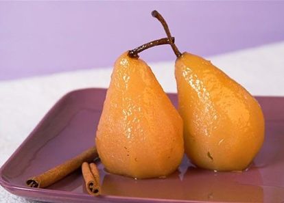 Груши в сиропе. На 1 кг груш 700 г сахара и 100 г воды, 1/4 ч. л. лимонной кислоты. Груши бланшировать в кипятке 5 мин., вытащить. Сварить сироп: добавить в сахар лимонную кислоту и воду, довести до кипения. Залить груши кипящим сиропом. Оставить до остывания. На следующий день довести до кипения и проварить примерно 20 мин. Положить груши в банки, залить сиропом и закатать. Груши в сиропе. На 1 кг груш 700 г сахара и 100 г воды, 1/4 ч. л. лимонной кислоты. Груши бланшировать в кипятке 5 мин., вытащить. Сварить сироп: добавить в сахар лимонную кислоту и воду, довести до кипения. Залить груши кипящим сиропом. Оставить до остывания. На следующий день довести до кипения и проварить примерно 20 мин. Положить груши в банки, залить сиропом и закатать.