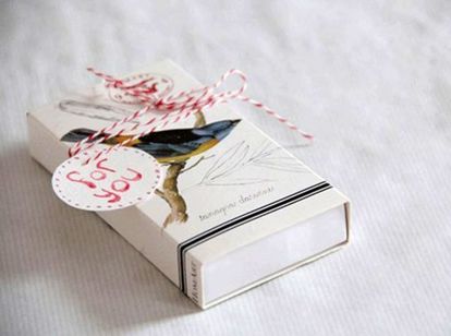 Коробочка с сюрпризом. В этом мастер-классе коробочка используется уже готовая. Безусловно, можно ее сделать и самой. Коробочка с сюрпризом. В этом мастер-классе коробочка используется уже готовая. Безусловно, можно ее сделать и самой.
