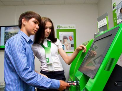 Специалист банковского дела. Сегодня чуть ли не в каждой семье есть кредит, а то и не один. На квартиру, машину, ремонт или мобильный телефон – не столь важно. Факт в том, что спрос на банковских работников не падает. Специалист банковского дела. Сегодня чуть ли не в каждой семье есть кредит, а то и не один. На квартиру, машину, ремонт или мобильный телефон – не столь важно. Факт в том, что спрос на банковских работников не падает.