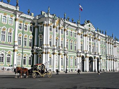 Санкт-Петербург (Россия). На фото - Государственный Эрмитаж. Его история неотделима от истории города и России в целом. Он является одним из крупнейших музеев мира. Мне хочется погулять по Питеру, цитируя про себя песни Розенбаума)) Санкт-Петербург (Россия). На фото - Государственный Эрмитаж. Его история неотделима от истории города и России в целом. Он является одним из крупнейших музеев мира. Мне хочется погулять по Питеру, цитируя про себя песни Розенбаума))