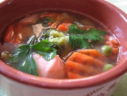 Овощной суп с красной рыбой
