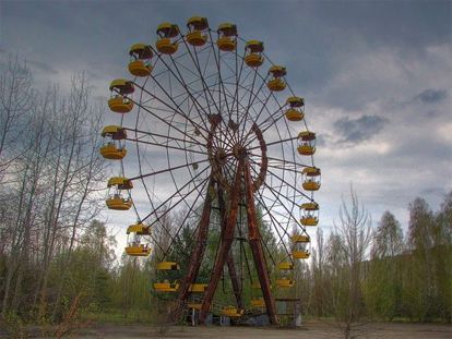 Припять — город-призрак на Украине, внесенный в список всемирного наследия ЮНЕСКО, как памятник самой страшной ядерной катастрофы в мировой истории. Говорят, что в городе полно привидений. Припять — город-призрак на Украине, внесенный в список всемирного наследия ЮНЕСКО, как памятник самой страшной ядерной катастрофы в мировой истории. Говорят, что в городе полно привидений.