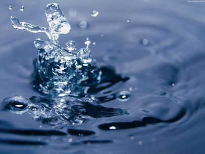 Употребляйте не менее 2 литров чистой воды в день. Вода активирует обменные процессы, выводит из организма продукты распада и ускоряет метаболизм. Употребляйте не менее 2 литров чистой воды в день. Вода активирует обменные процессы, выводит из организма продукты распада и ускоряет метаболизм.