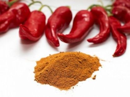 3. Маска с красным перцем для укрепления и ускорения роста ногтей. Смешайте половину чайной ложки красного молотого перца, 10 капель кипяченой воды и одну чайную ложку жирного крема для рук. Подержите смесь 10 минут на водяной бане и охладите, затем смажьте ей ногти ровным слоем, подождите 20 минут и смойте маску водой. Использовать такую маску можно не чаще одного раза в месяц. 3. Маска с красным перцем для укрепления и ускорения роста ногтей. Смешайте половину чайной ложки красного молотого перца, 10 капель кипяченой воды и одну чайную ложку жирного крема для рук. Подержите смесь 10 минут на водяной бане и охладите, затем смажьте ей ногти ровным слоем, подождите 20 минут и смойте маску водой. Использовать такую маску можно не чаще одного раза в месяц.