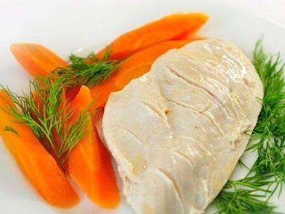 Ешьте мясо. От белков не толстеют. Но, помните, что готовить мясо нужно без масла: запекать в духовке, аэрогриле, варить или готовить на пару. Самое диетическое мясо это куриная грудка. Ешьте мясо. От белков не толстеют. Но, помните, что готовить мясо нужно без масла: запекать в духовке, аэрогриле, варить или готовить на пару. Самое диетическое мясо это куриная грудка.