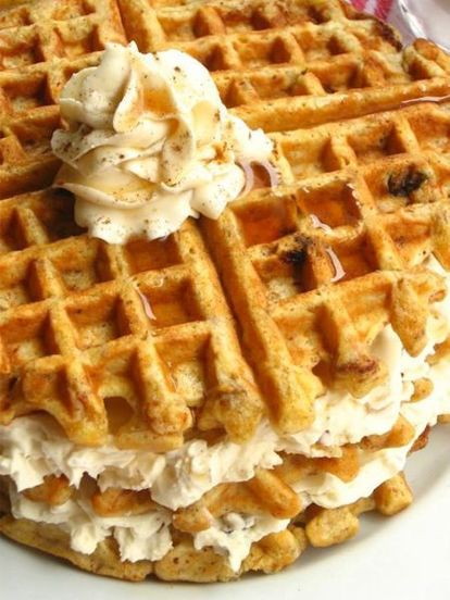 11. А если перемазать готовые вафельки кремом, получите вкусный тортик. 11. А если перемазать готовые вафельки кремом, получите вкусный тортик.