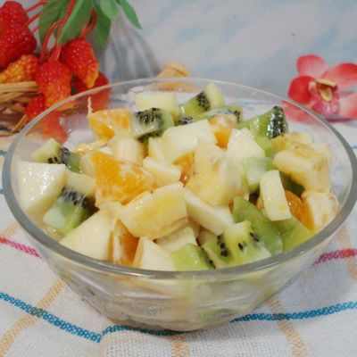 Вкусный фруктовый салат со сгущенкой