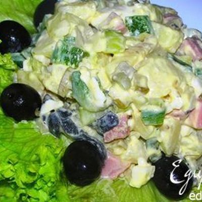 Овощной салат с ветчиной и соусом Ремулад