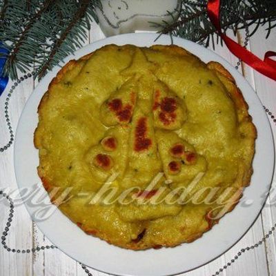 Новогодний картофельный пирог с ветчиной и грибами в мультиварке