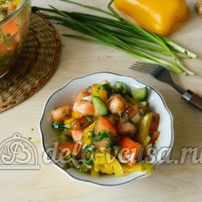 Салат из огурцов, помидоров и перца