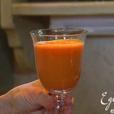 Морковный сок с редиской и яблоком