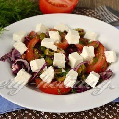 Салат с сыром Фета и помидорами