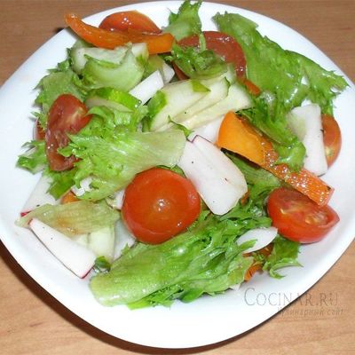 Диетический салат из овощей