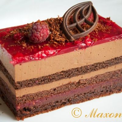 Малиново-шоколадный десерт