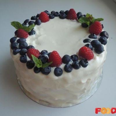 Нежнейший творожный торт со свежими ягодами