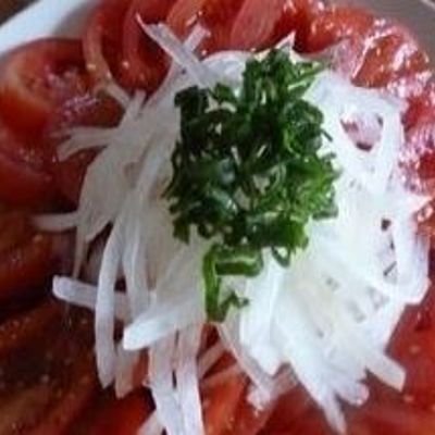 Салат из помидоров с соевым соусом