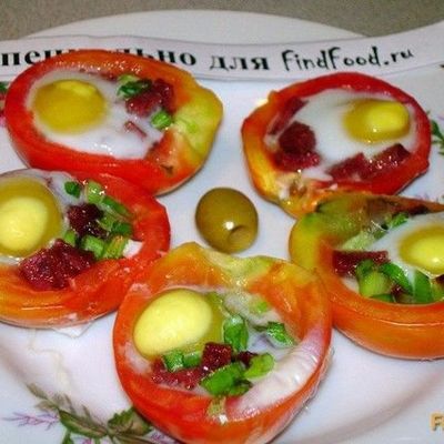 Фаршированные помидоры с перепелиными яйцами