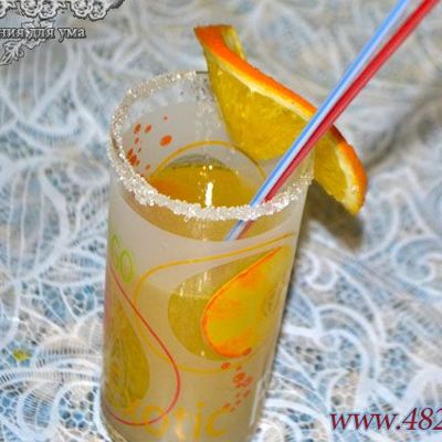 Цитрусовый коктейль с водкой на меду