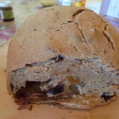 Сладкий хлеб с сухофруктами в хлебопечке