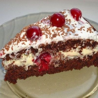 Шоколадный торт Вишня со сливками