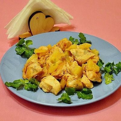 Куриное филе с ананасами в духовке