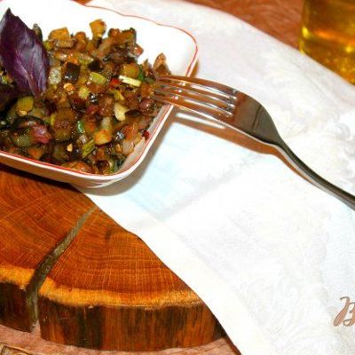 Тушеные овощи с бальзамическим уксусом и свежим базиликом