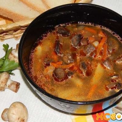 Постный суп с гречневой крупой и грибами