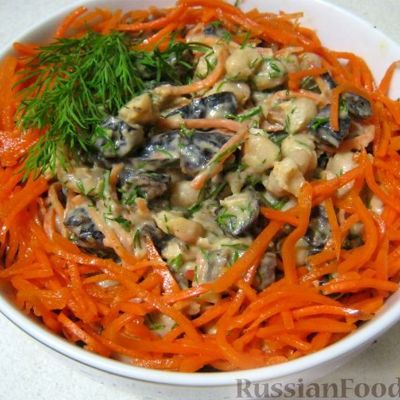 Салат Каприз с корейской морковью и черносливом