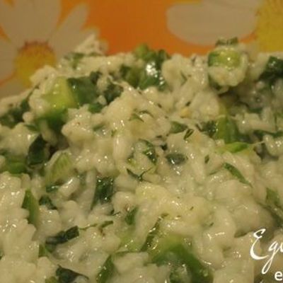 Зеленый салат с рисом
