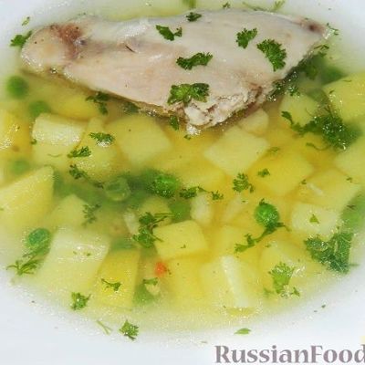 Картофельный суп с курицей и зеленым горошком