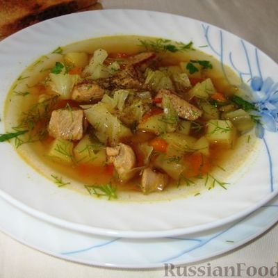 Капустный суп с жареным мясом