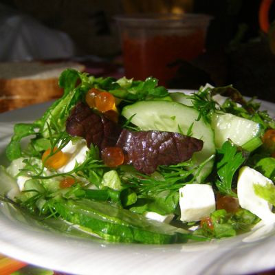 Салат с брынзой и зеленью