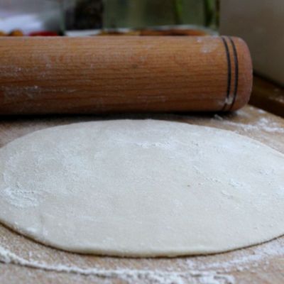 Тонкое тесто для пиццы самый простой рецепт приготовления