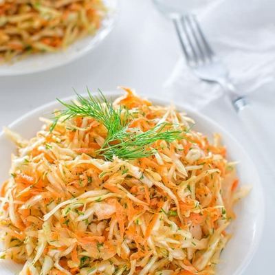 Постный салат с капустой и морковкой за 10 минут