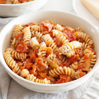 Простой рецепт макарон с помидорам - быстро и вкусно