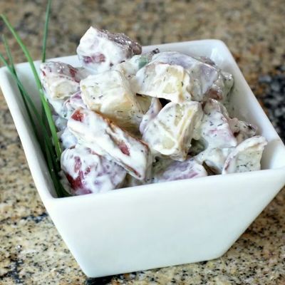 Картофельный салат в духовке: идея для ужина без лишних хлопот