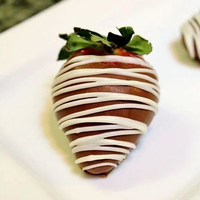 Клубника в шоколаде - вкусный летний десерт своими руками