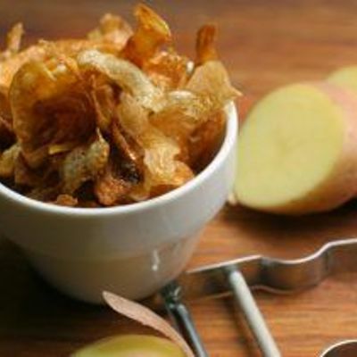Как приготовить чипсы из картофельной кожуры