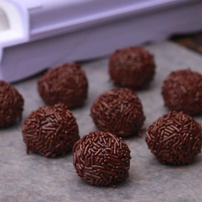 Домашние шоколадные конфеты из 3-х простых ингредиентов