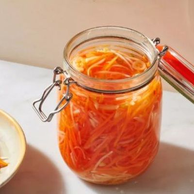 Острый кимчи по-корейски - из моркови и дайкона