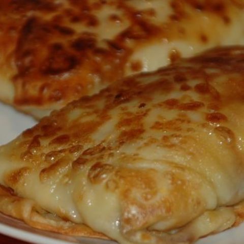 Пирожки с рисом и колбасой рецепт