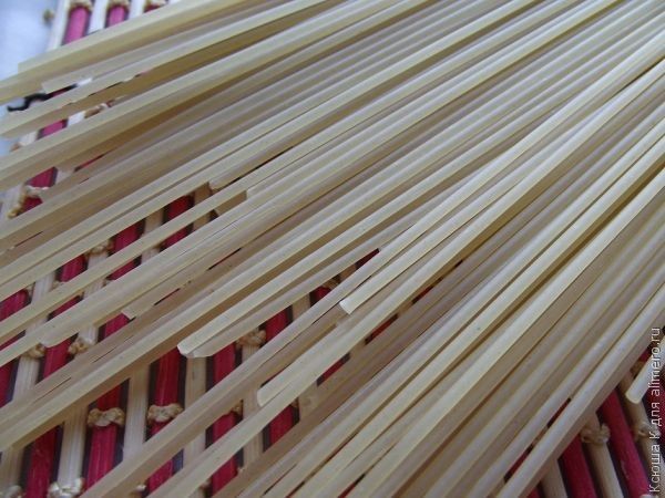 Приготовить фаршированные мясом помидоры