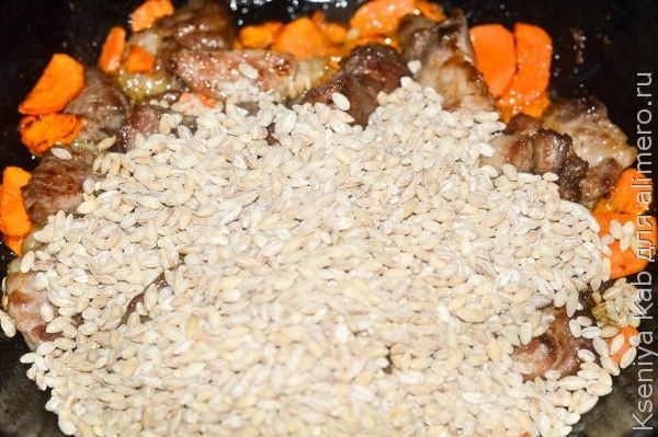 Перловка с мясом рецепт на сковороде с пошагово в Перловка с мясом рецепт на сковороде с пошагово в